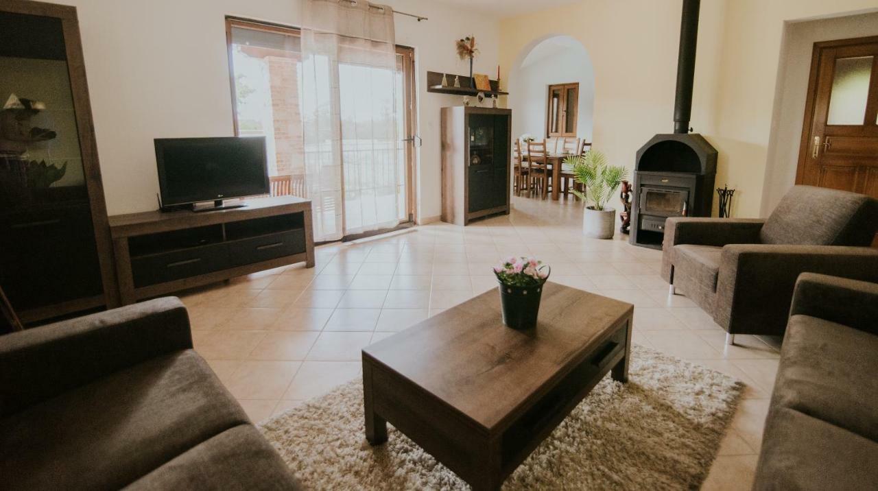 Villa Daisy Tar-Vabriga Ngoại thất bức ảnh